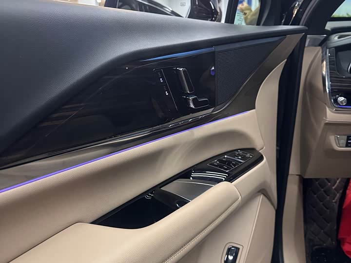 Фото 5 - Cadillac XT5