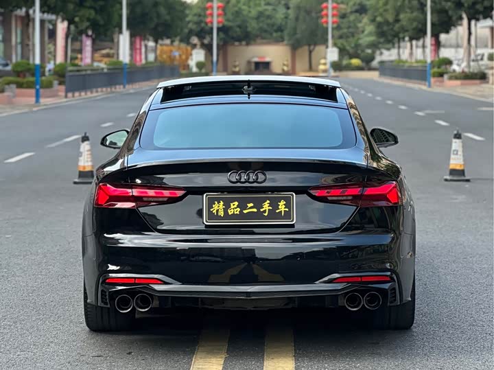 Фото 8 - Audi A5