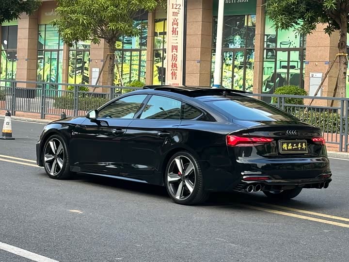 Фото 9 - Audi A5