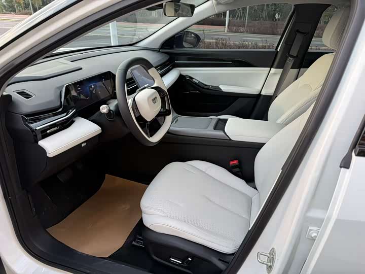 Фото 4 - Geely Galaxy L6