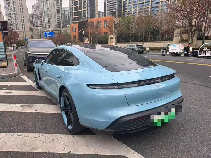 Фото 8 - Porsche Taycan