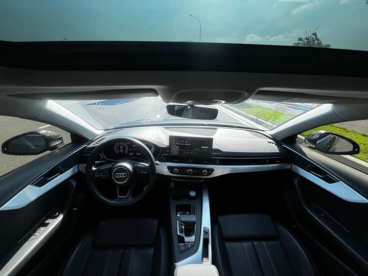 Фото 9 - Audi A4L