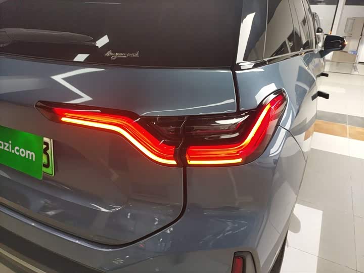 Фото 8 - Nio ES6