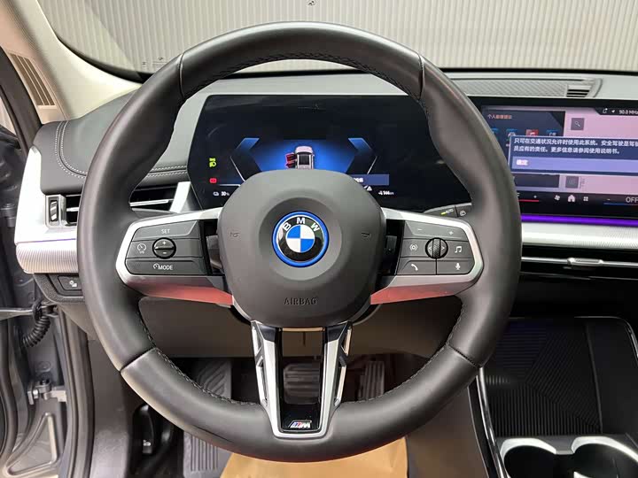 Фото 6 - BMW iX1