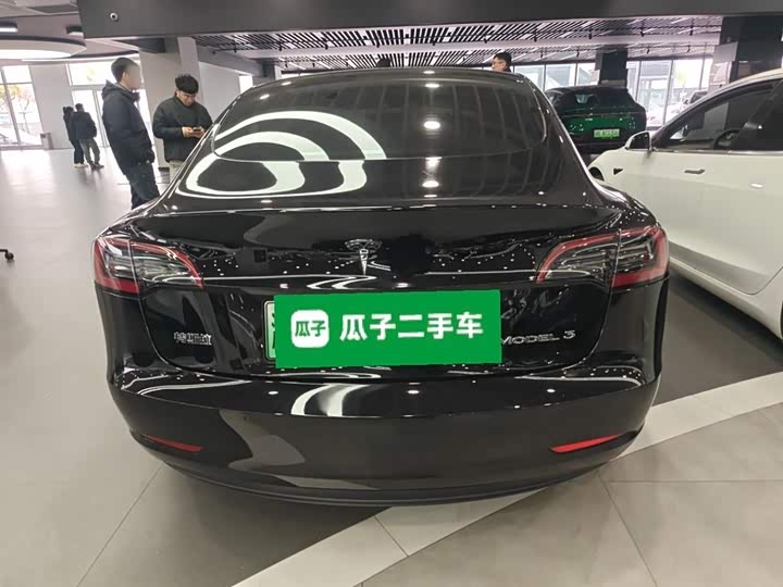 Фото 6 - Tesla Model 3