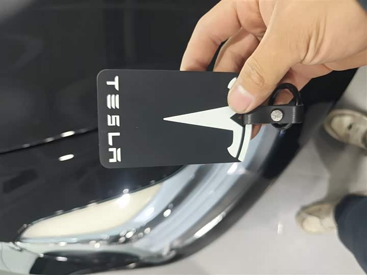 Фото 9 - Tesla Model 3