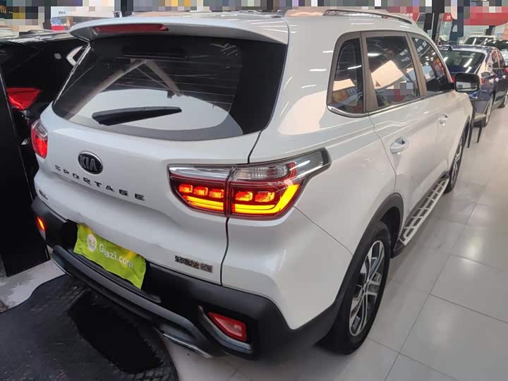 Фото 7 - Kia Sportage GT-line