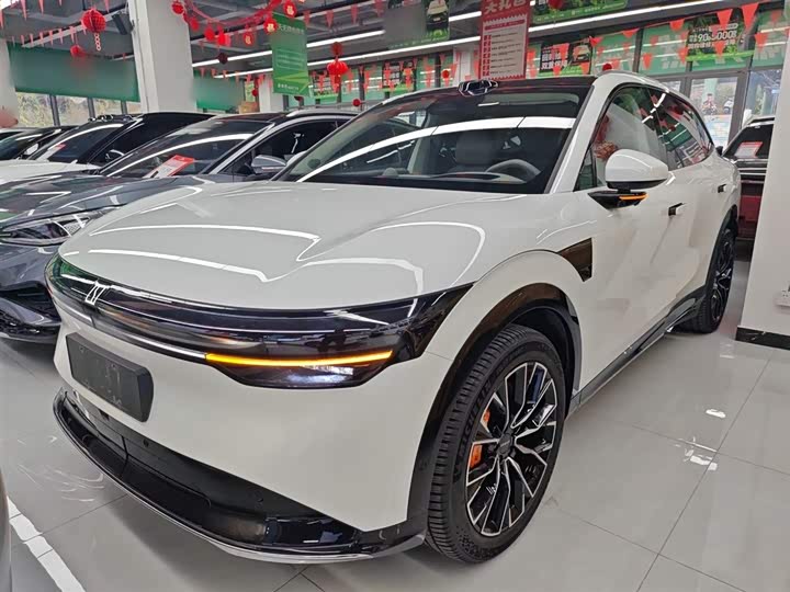 Фото 2 - Zeekr 7X