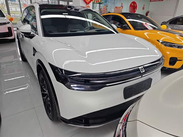 Фото 3 - Zeekr 7X