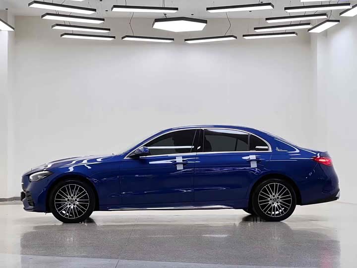 Фото 4 - Mercedes-Benz C-Class