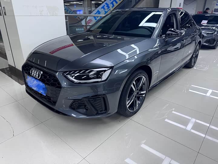 Фото 1 - Audi A4L