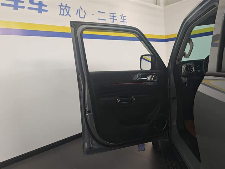 Фото 7 - Tank 300