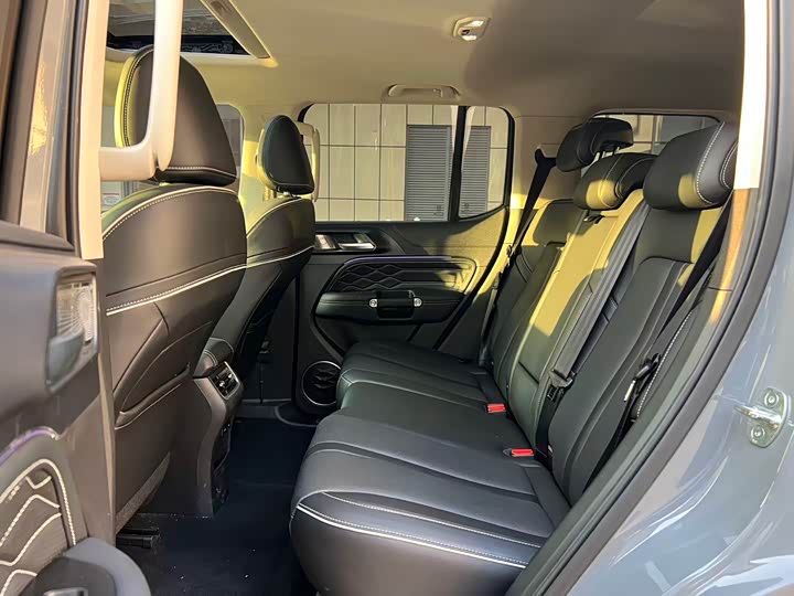 Фото 7 - Tank 300