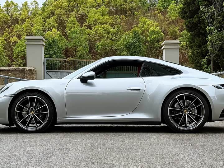 Фото 3 - Porsche 911