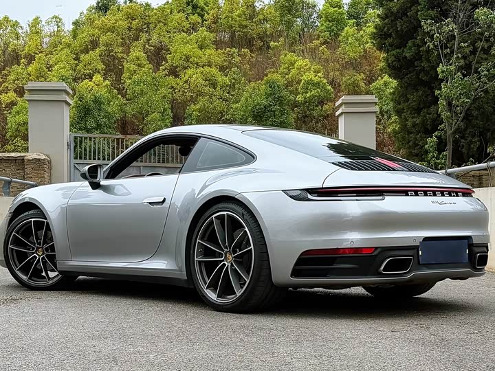 Фото 4 - Porsche 911