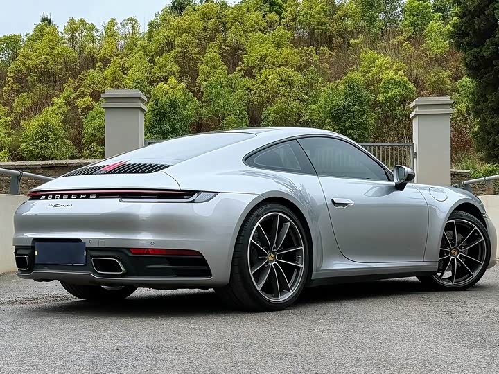 Фото 6 - Porsche 911