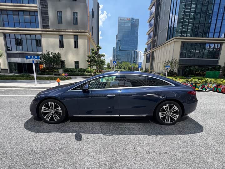 Фото 7 - Mercedes-Benz EQS