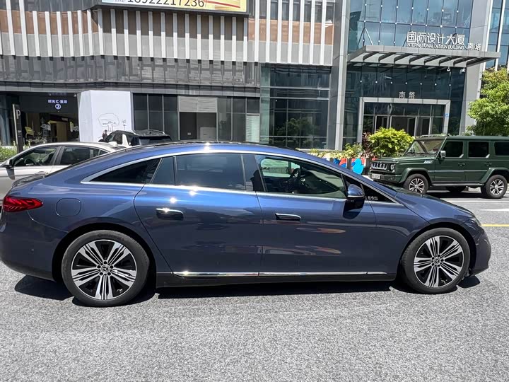 Фото 8 - Mercedes-Benz EQS