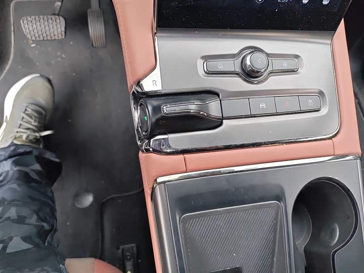 Фото 6 - Nio EC6