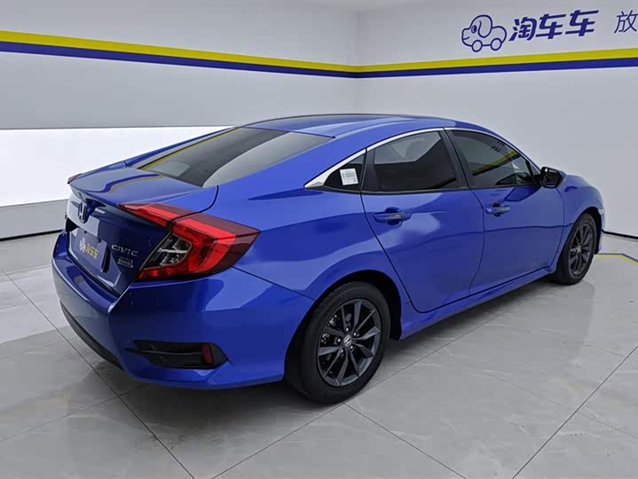 Фото 3 - Honda Civic