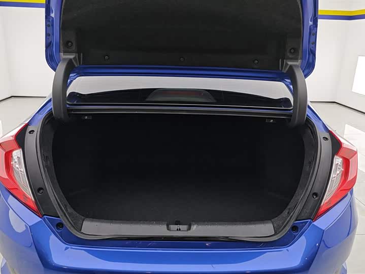 Фото 4 - Honda Civic