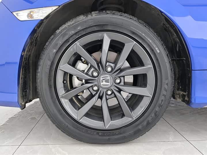 Фото 6 - Honda Civic