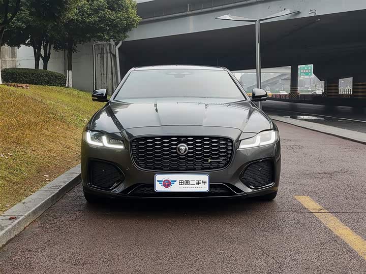 Фото 2 - Jaguar XF L