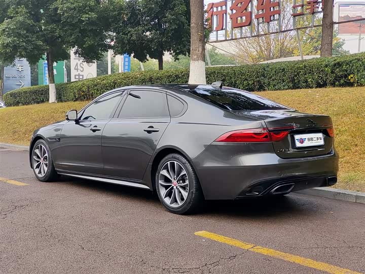 Фото 4 - Jaguar XF L