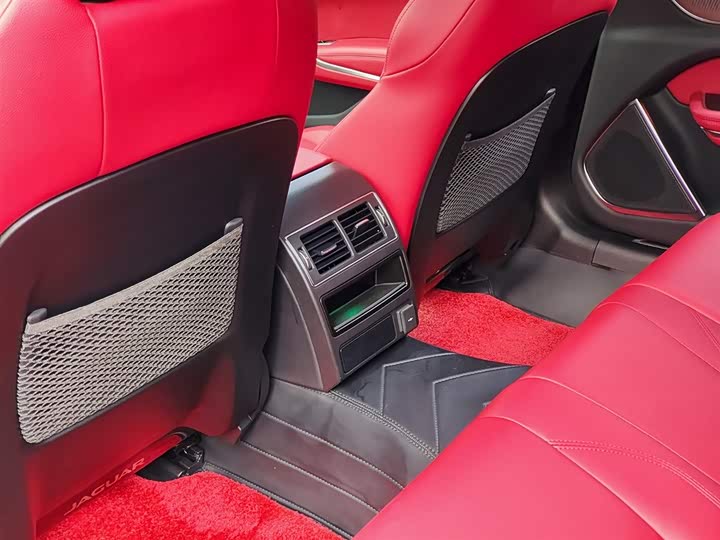 Фото 9 - Jaguar XF L