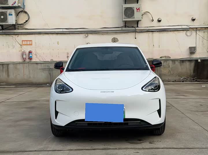 Фото 2 - Geely Galaxy Geome