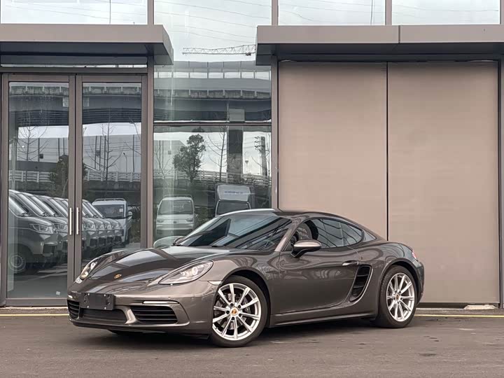 Фото 1 - Porsche Macan