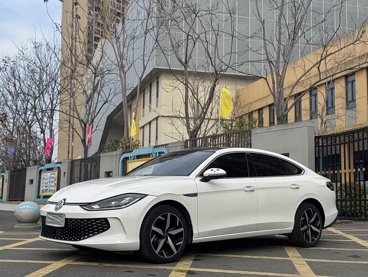 Фото 1 - Volkswagen Lamando L