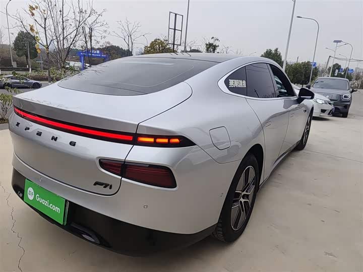 Фото 7 - XPeng P7