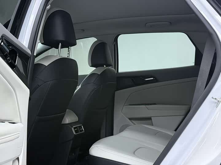 Фото 9 - Kia Sportage