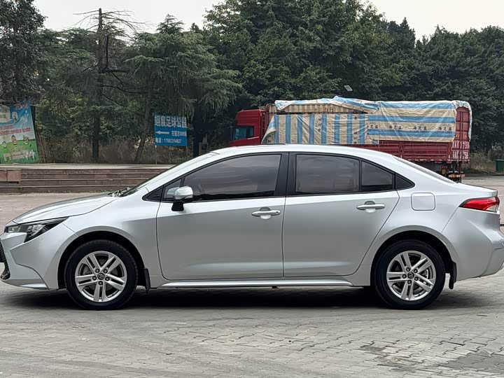 Фото 3 - Toyota Levin