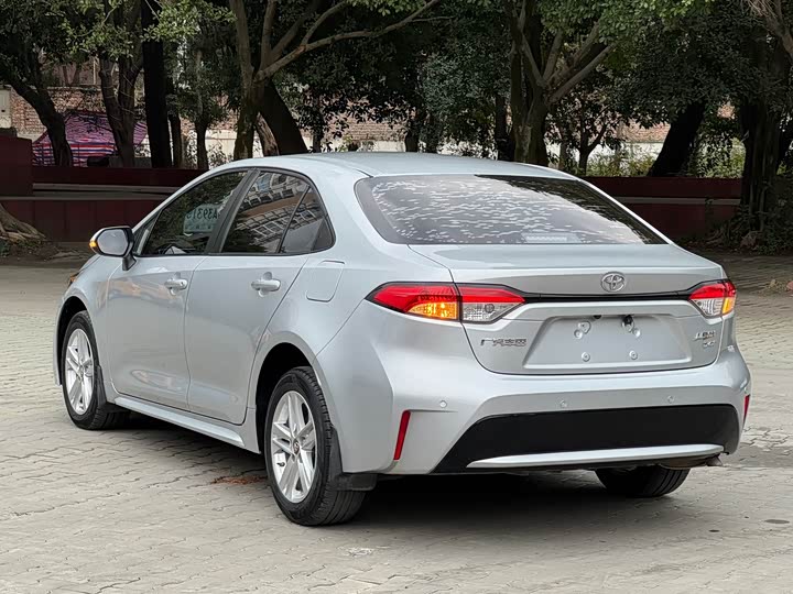 Фото 4 - Toyota Levin