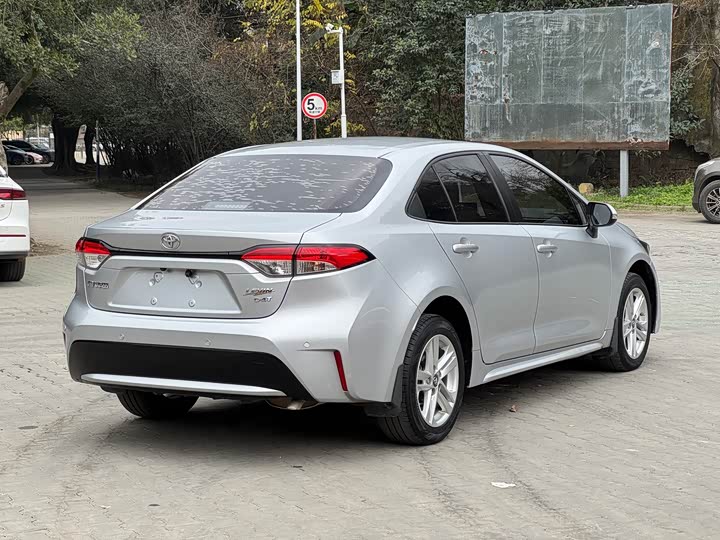 Фото 6 - Toyota Levin