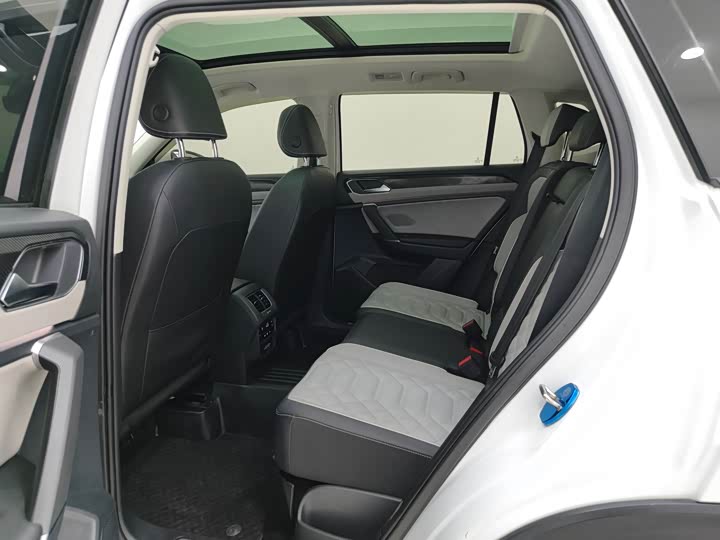 Фото 7 - Volkswagen Tayron