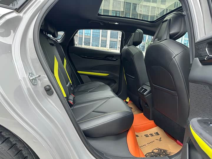 Фото 9 - Changan UNI-V