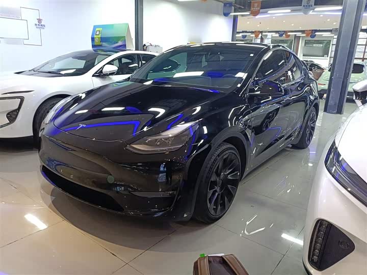 Фото 1 - Tesla Model Y