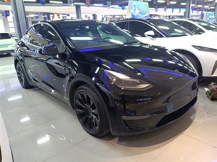 Фото 4 - Tesla Model Y