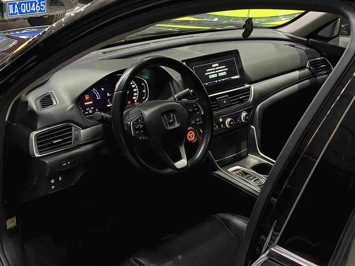 Фото 6 - Honda Accord