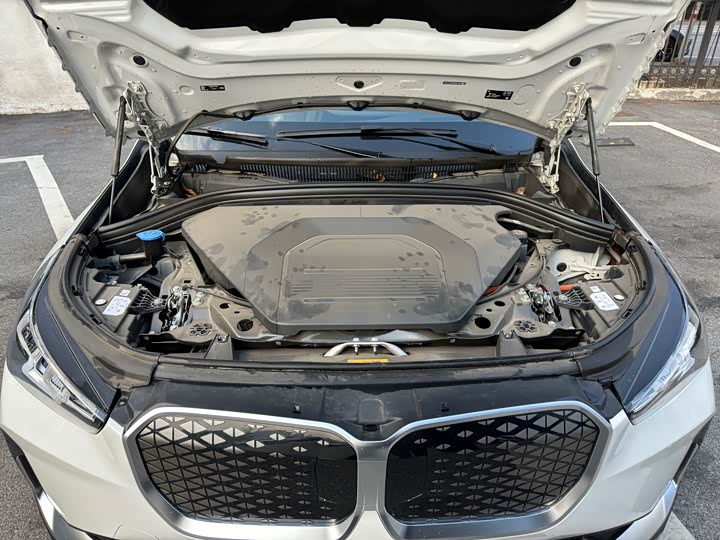 Фото 4 - BMW iX1