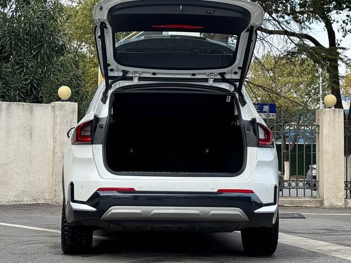 Фото 7 - BMW iX1