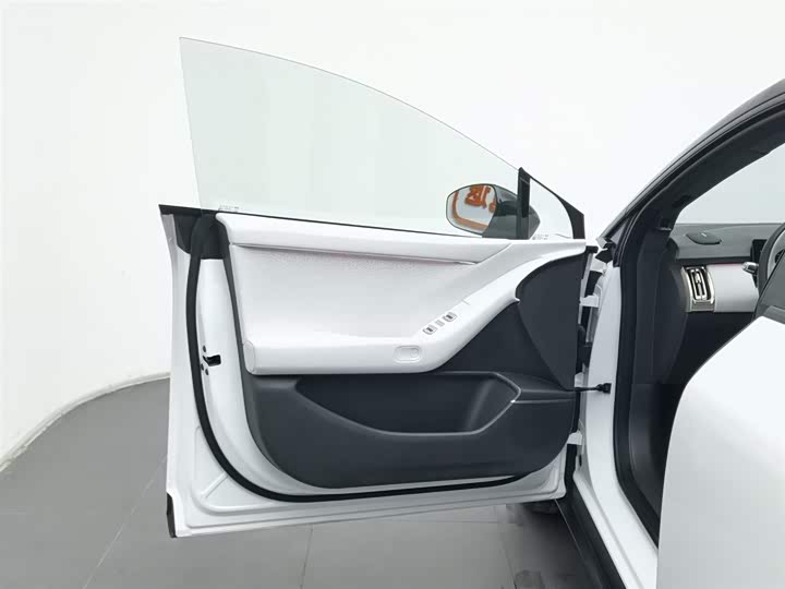 Фото 8 - XPeng F57