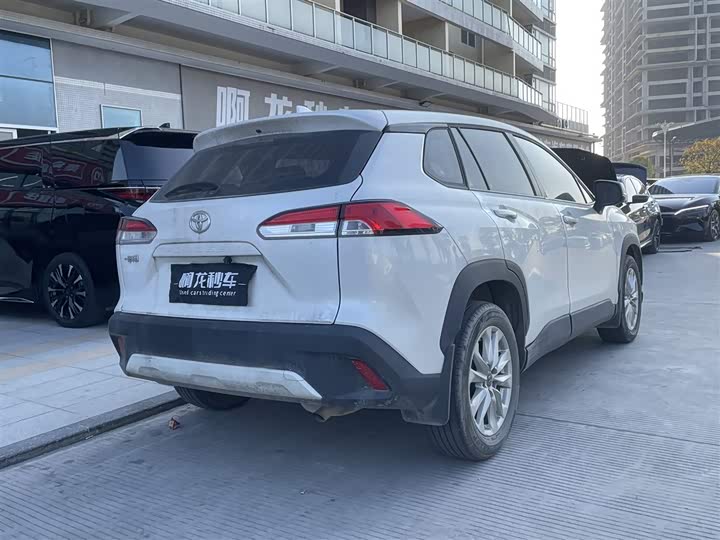 Фото 8 - Toyota Corolla Cross