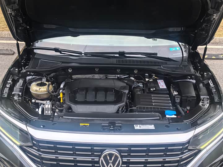 Фото 8 - Volkswagen Passat