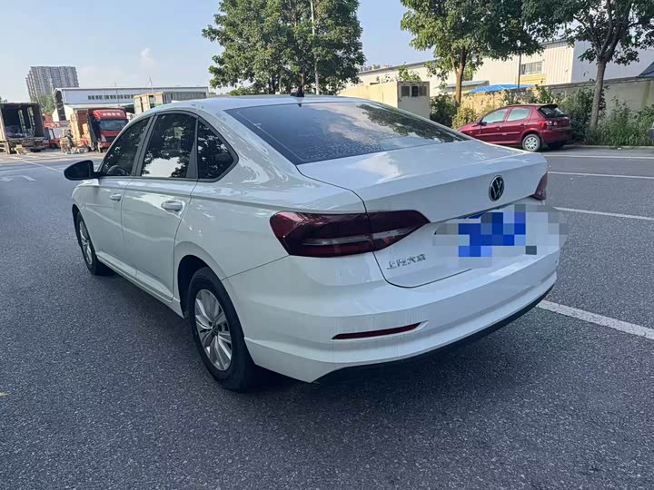 Фото 6 - Volkswagen Lavida