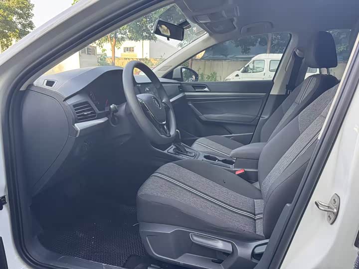 Фото 7 - Volkswagen Lavida