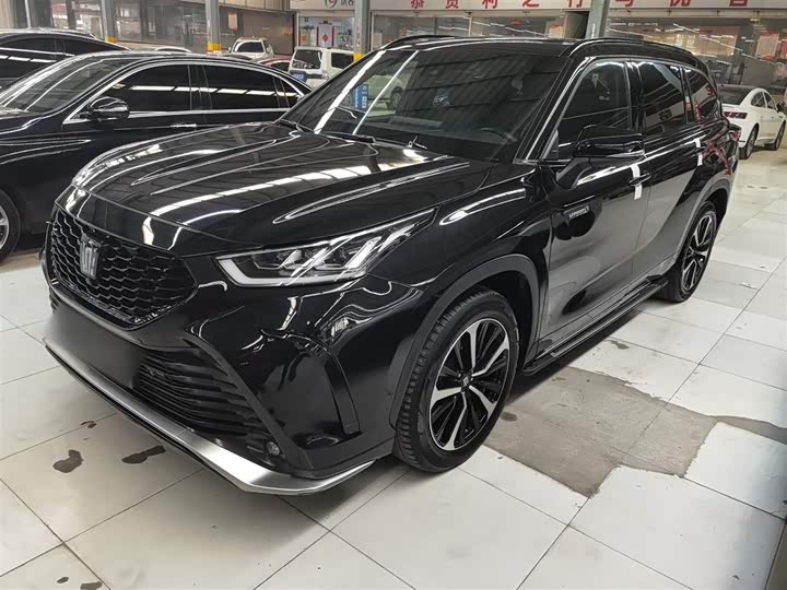 Фото 1 - Toyota Crown Kluger